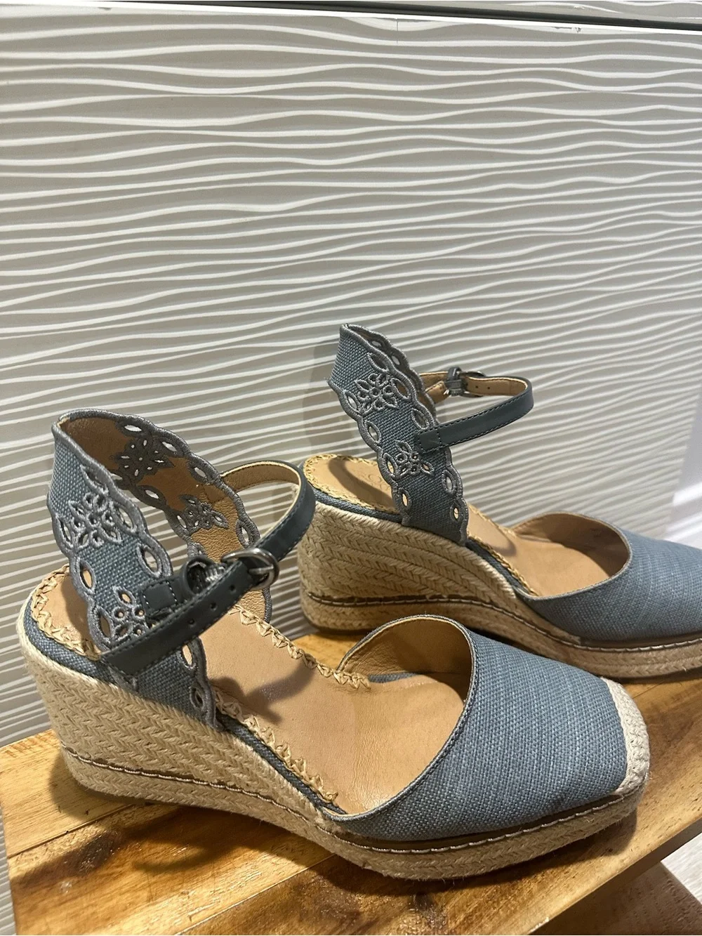 Crown Vintage Blue Denim Espadrille Wedge Sandals Size 7.5